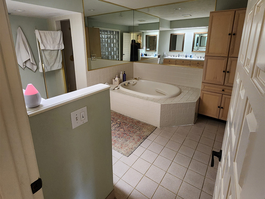 bathroom before remodel